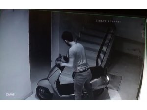 Yaşlı adamın emekli maaşıyla aldığı motorunu çaldılar