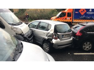 Sarıyer’de 8 araç birbirine girdi, ortalık savaş alanına döndü