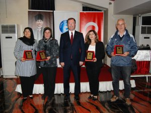 Türk Eğitim-Sen’den 24 Kasım’da emekli Öğretmenlere teşekkür plaketi