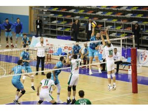 Haliliye Belediyespor zirvedeki yerini korudu