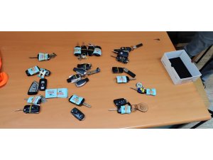 Beyoğlu'nda "korsan otoparkçılık" yaptığı öne sürülen 4 kişi yakalandı