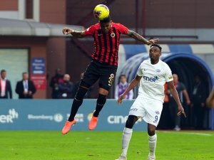 Süper Lig: Kasımpaşa: 0 - Gençlerbirliği: 0 (Maç devam ediyor)