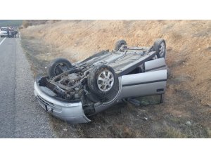 Kontrolden çıkan otomobil şarampole yuvarlandı: 1 hafif yaralı