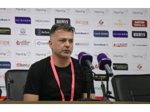 Murat Şahin: "Büyük takımla oynadığınız maçtan 1 puan almak kötü değildir"