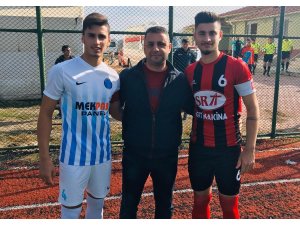 2 kardeş rakip oldular