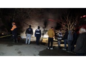 Bartın’da 2 ev çıkan yangında küle döndü