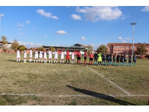 Kulaspor Gördes Belediyespor’a karşı berabere kaldı