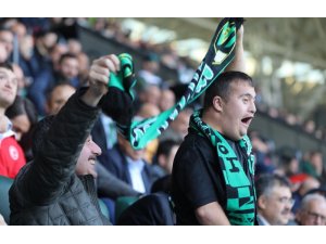 Down Sendromlular Futsal Milli Takımı’ndan Kocaelispor’a büyük ilgi