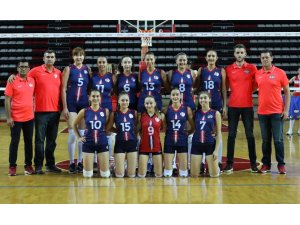 Filenin Akrepleri PTT’yi 3-0 yendi