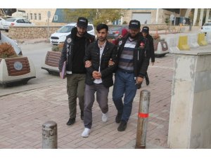 Kavurma arasına zulalanan uyuşturucuyla yakalanan şüpheli tutuklandı