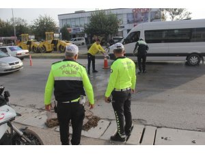 Adana’da araçların çarptığı yaya öldü