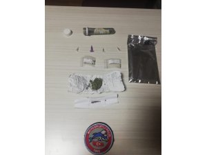 Afyonkarahisar polisi uygulamalarına devam ediyor