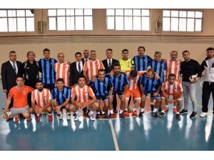 Cezaevinde dostluk maçı