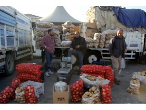 Patates, soğan bu sene çok, rağbet az