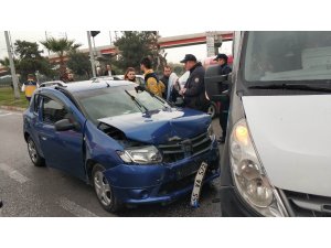 Samsun’da otomobili ile minibüs çarpıştı: 2 yaralı