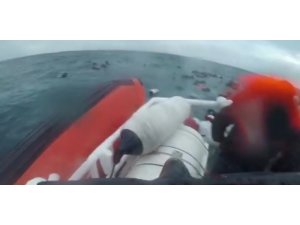 İtalya açıklarında alabora olan tekneden 149 göçmen kurtarıldı