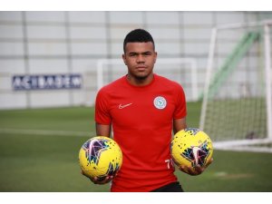 Yan Sasse: ”Konyaspor maçından galibiyetle ayrılmak istiyoruz”