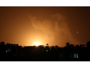 Terörist İsrail'den Gazze'ye hava saldırısı