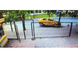 Şişli’de ticari taksi yolcusunun dehşeti yaşadığı kaza güvenlik kamerasında