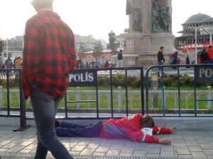 Taksim Meydanı’nda yürek burkan görüntü