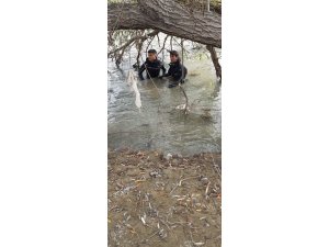 "Kurbağa adamlar" kayıp adamın cesedini nehirde buldu
