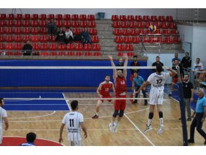 Kağıtspor voleybolda tam gaz