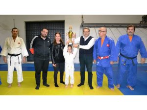 Şampiyon judoculara tebrik ziyareti