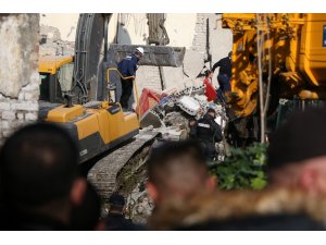 Arnavutluk'taki depremde ölü sayısı 26'ya çıktı