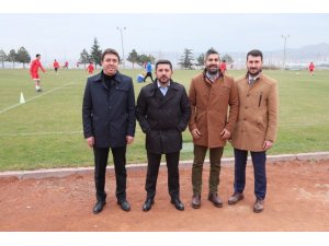 Belediye Başkanı Rasim Arı, Nevşehir Belediyespor antrenmanında