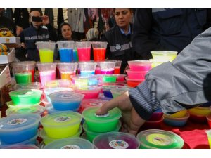 Tehlike saçan slime hamuru yine ortaya çıktı, zabıtalar tek tek topladı