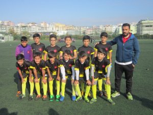 Şehitkamil’in yeşil sahalarında geleceğin futbolcuları yetişiyor