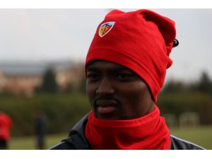 Mensah'tan "Fenerbahçe'yle anlaştığı" iddiasına cevap: