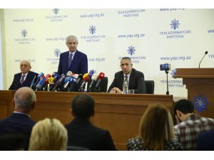 Azerbaycan'da iktidar partisi YAP parlamentonun feshi için başvurdu