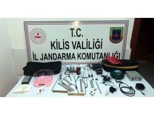 Kaçak kazı yapan kişiye jandarmadan suçüstü