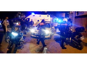 Şüpheli aracı kovalayan polis motosikleti kaza yaptı: 2 polis yaralı