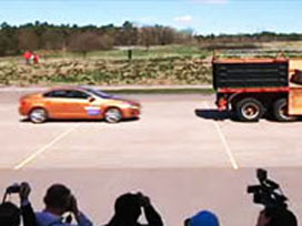 Otomatik fren testinde talihsiz an VİDEO