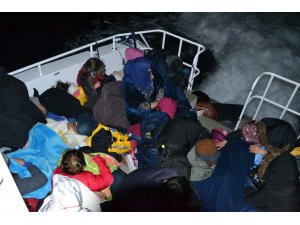 Kuşadası’nda  2 ayrı operasyonda 68 düzensiz  göçmen yakalandı