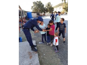 Ayvalık’ta 26 düzensiz göçmen ve 1 organizatör yakalandı