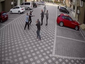 Apartman sakini kapıcıyı böyle vurdu