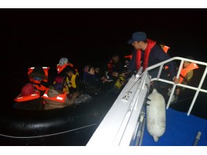 Çanakkale açıklarında 23 düzensiz göçmen yakalandı