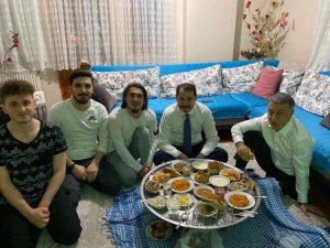 Bakan Berat Albayrak, Abdulkadir Ömür’ü evinde ziyaret etti