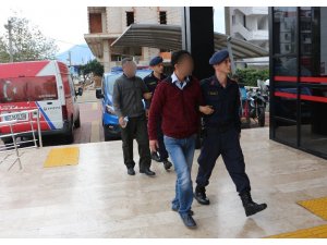 46 yaşındaki kadını zorla otomobile bindirip kaçıran 3 kişi tutuklandı