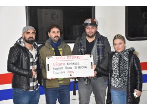 "Yardım seferberliği" için Doğu Ekspresi ile Kars'a geldiler