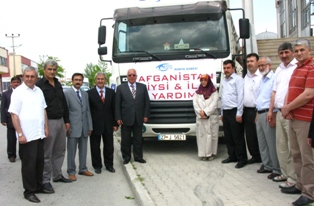 Konya'dan Afganistan'a yardım TIR’ı uğurlandı