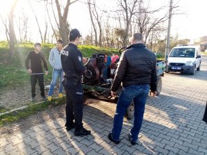 Kaza yaptığı patpatı yedieminden çaldı, ortalığı birbirine kattı