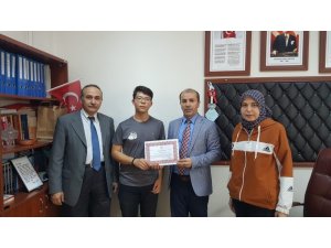 Başarılı sporcu ödüllendirildi