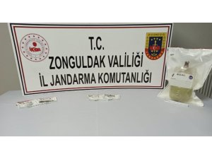 Polis ve Jandarmadan uyuşturucu operasyonu: 2 gözaltı