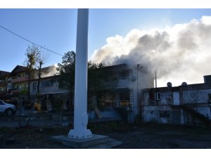 Kereste deposunda yangın