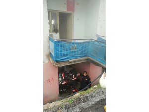 Malatya'da yangın çıkan evde mahsur kalanları itfaiye kurtardı