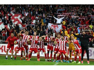 Yiğidolar’da maç sonu büyük sevinç